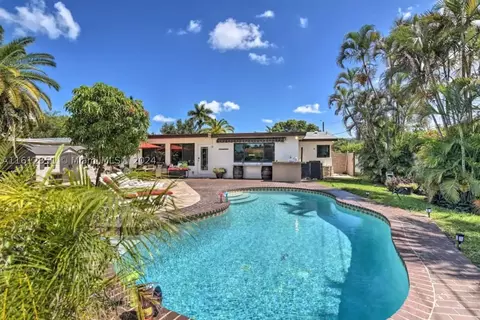 3819 Garfield St, Hollywood, FL 33021