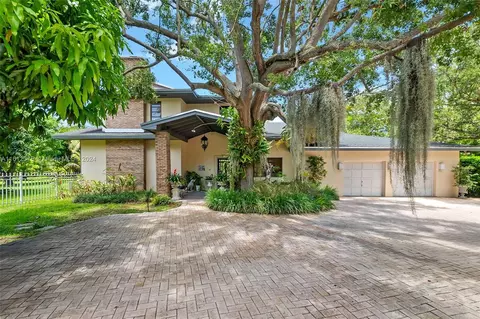 8275 SW 144th St, Palmetto Bay, FL 33158