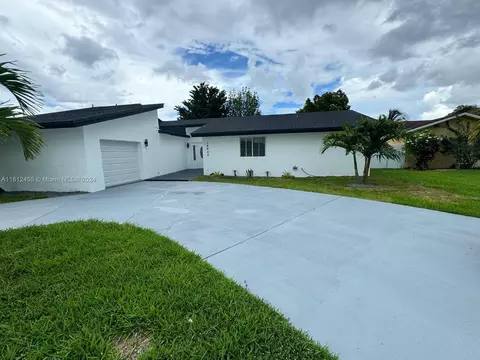 16605 SW 104th Ct, Miami, FL 33157