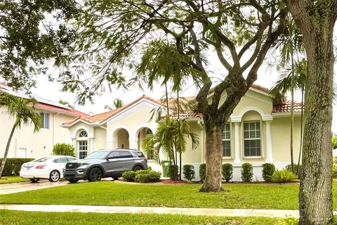 16418 NW 12th St, Pembroke Pines, FL 33028