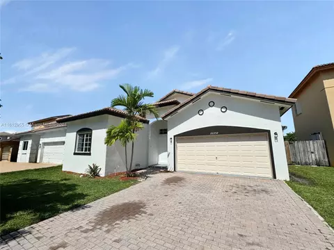20352 SW 87th Pl, Cutler Bay, FL 33189