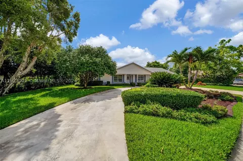 530 El Dorado Pkwy, Plantation, FL 33317