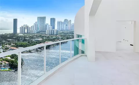 20201 E Country Club Dr #PH06/07, Aventura, FL 33180