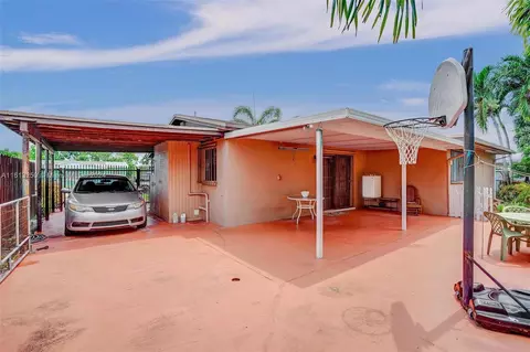 Exterior - 4460 NW 203rd Ter, Miami Gardens, FL 33055 photo 4 of 5