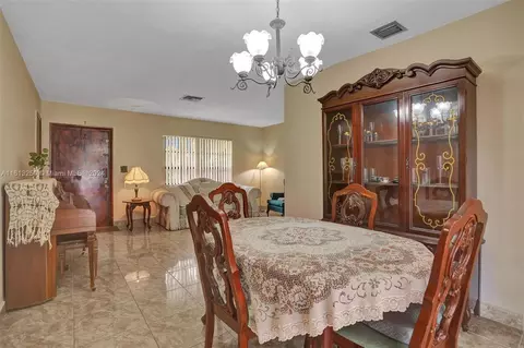 Dining - 4460 NW 203rd Ter, Miami Gardens, FL 33055 photo 2 of 3
