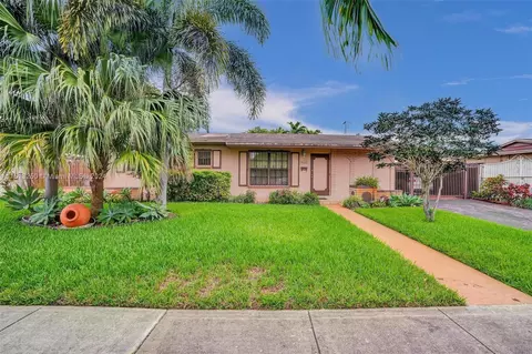 4460 NW 203rd Ter, Miami Gardens, FL 33055