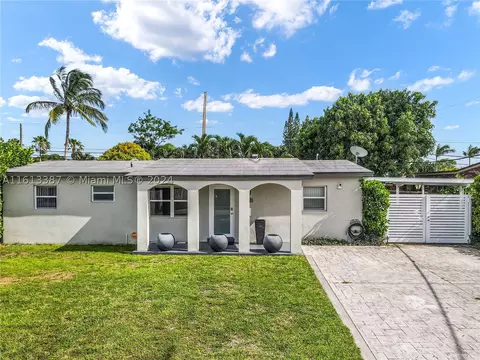 10400 SW 151st Ter, Miami, FL 33176