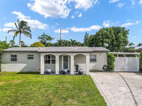 10400 SW 151st Ter, Miami, FL 33176