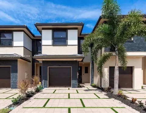 15842 NW 91st Ave #15842, Miami Lakes, FL 33018