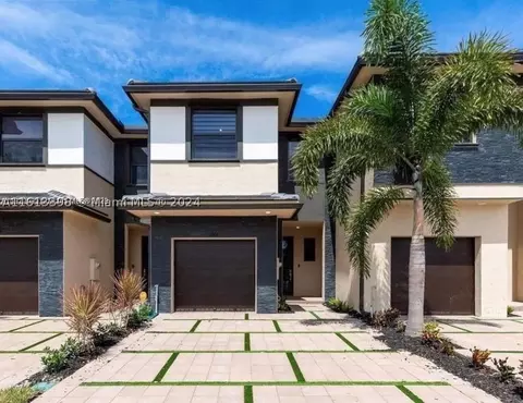 15842 NW 91st Ave #15842, Miami Lakes, FL 33018