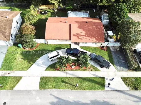 10630 SW 164th St, Miami, FL 33157