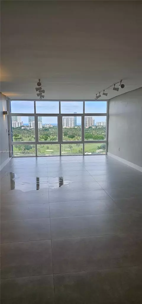 20100 W Country Club Dr #1605, Aventura, FL 33180