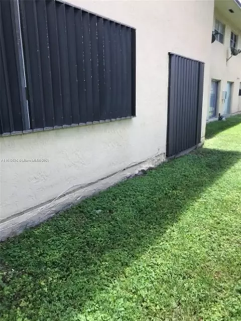 15619 SW 73rd Cir Ter #10-3, Miami, FL 33193