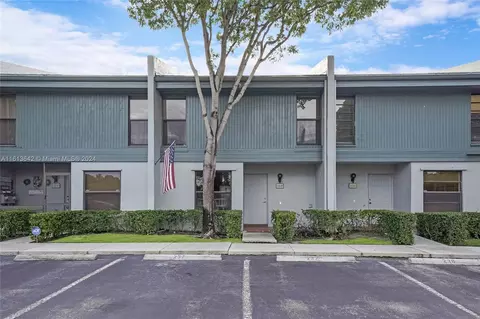 1208 NW 97th Ave #237, Pembroke Pines, FL 33024