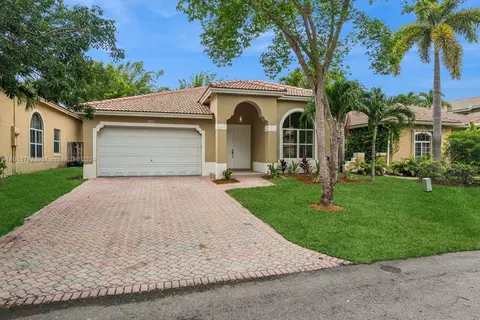 9060 SW 162nd St, Palmetto Bay, FL 33157
