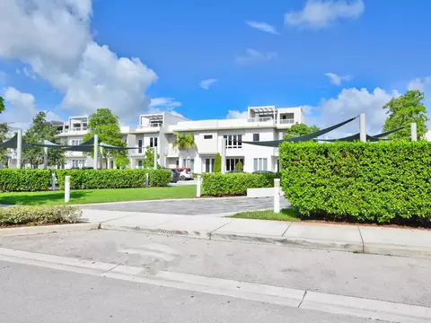 6423 NW 104th Path, Doral, FL 33178