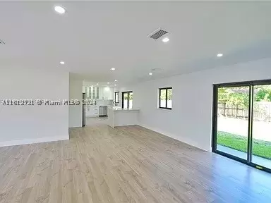 11750 SW 112th Ave Rd, Miami, FL 33176