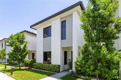 4358 NW 80th Ct, Doral, FL 33166