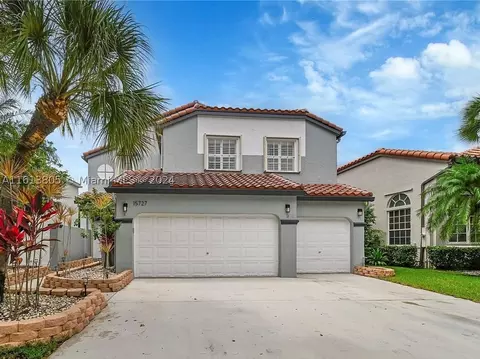 15727 NW 11th St, Pembroke Pines, FL 33028