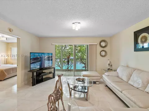 13701 SW 12th St #302A, Pembroke Pines, FL 33027