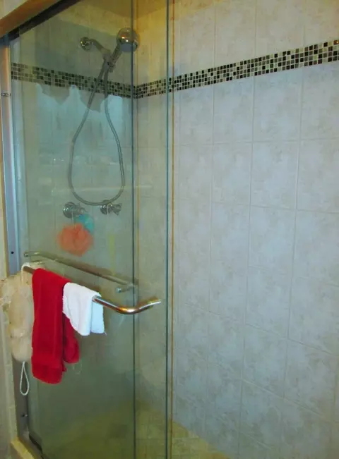 9021 NW 162nd Ter, Miami Lakes, FL 33018
