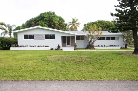 9040 SW 125th Ter, Miami, FL 33176