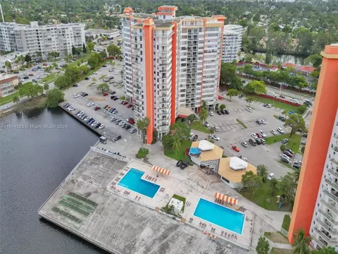 1351 NE Miami Gardens Dr #1713E, Miami, FL 33179