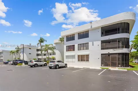 1430 Sheridan St #27G, Hollywood, FL 33020