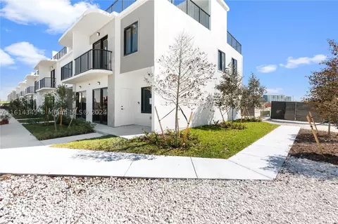 14519 SW 261 St, Homestead, FL 33032
