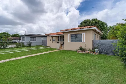 171 W 30th St, Hialeah, FL 33012 photo 2