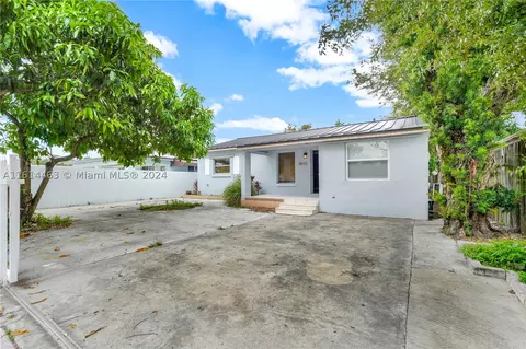 3010 NW 95th Ter, Miami, FL 33147