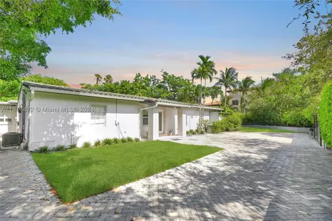 599 Glenridge Rd, Key Biscayne, FL 33149 photo 1