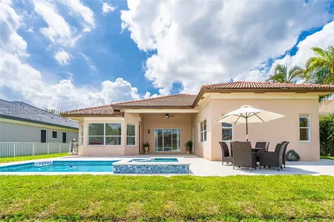 3081 SW 192nd Ave, Miramar, FL 33029