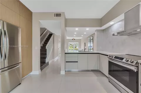 16729 Hemingway Dr #3, Weston, FL 33326