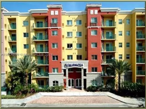 6001 SW 70th St #555, South Miami, FL 33143