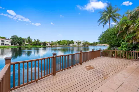 Exterior - 7266 Jacaranda Ln, Miami Lakes, FL 33014 photo 12 of 13