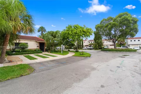 View/Area - 7266 Jacaranda Ln, Miami Lakes, FL 33014 photo 1 of 5