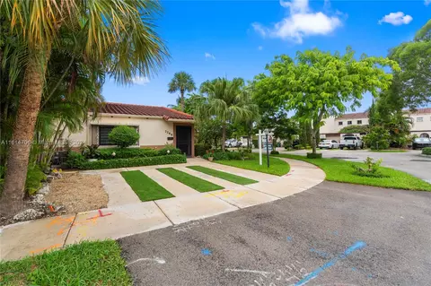 Exterior - 7266 Jacaranda Ln, Miami Lakes, FL 33014 photo 1 of 13