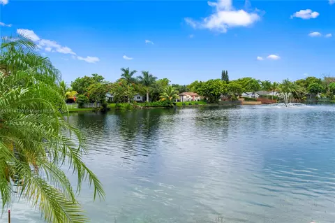 View/Area - 7266 Jacaranda Ln, Miami Lakes, FL 33014 photo 3 of 5