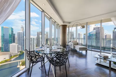 92 SW 3rd St #4501, Miami, FL 33130