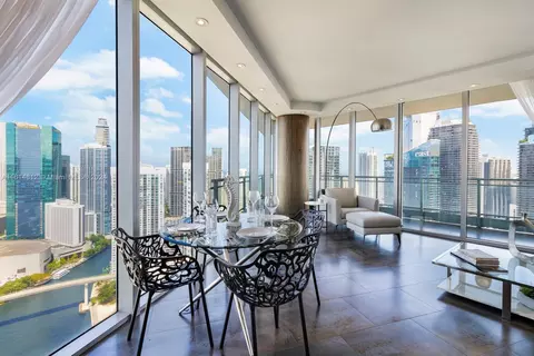 92 SW 3rd St #4501, Miami, FL 33130