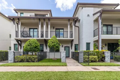 4674 NW 83rd Path #4674, Doral, FL 33166