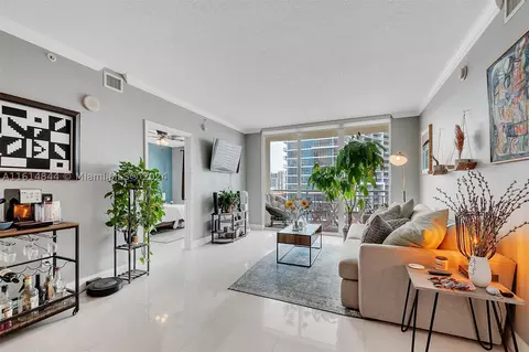 2000 N Bayshore Dr #1203, Miami, FL 33137