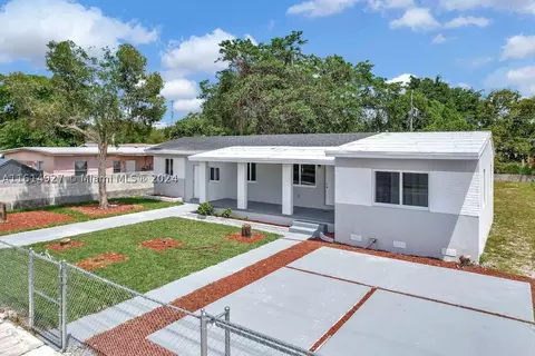6825 NW 5th Ct, Miami, FL 33150