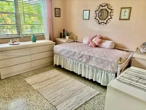 Bedroom - 5490 W 12th Ln, Hialeah, FL 33012 photo 4 of 4