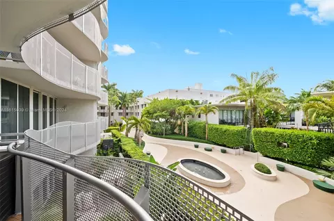 2155 Washington Ct #206, Miami Beach, FL 33139