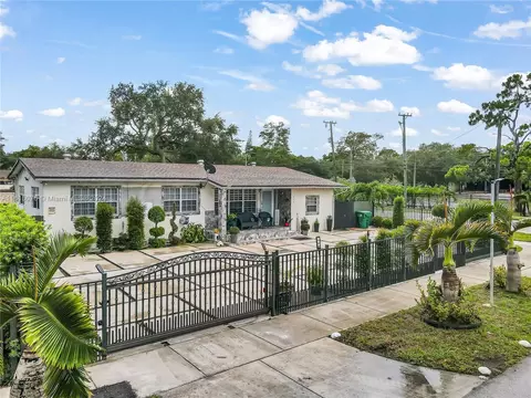 3130 NW 165th St, Miami Gardens, FL 33054