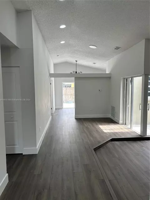 Undisclosed, Miami, FL 33185