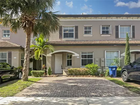 15276 SW 91st Ln, Miami, FL 33196