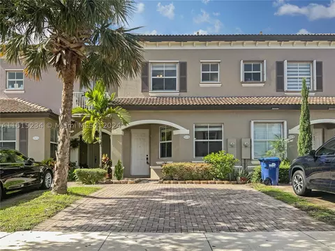 15276 SW 91st Ln, Miami, FL 33196